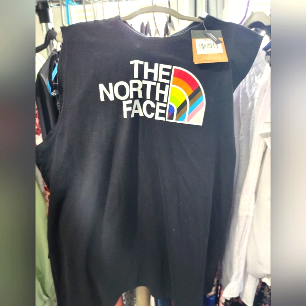 NWT Men's North Face Tank